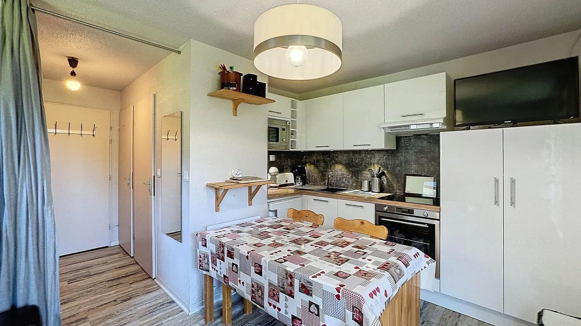 Contatos de Beau T2 4 Pers 24M² Ski Aux Pieds, Ideal Pour Les Vacances - Fr-1-178-139